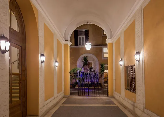 Navona Gold Apartment